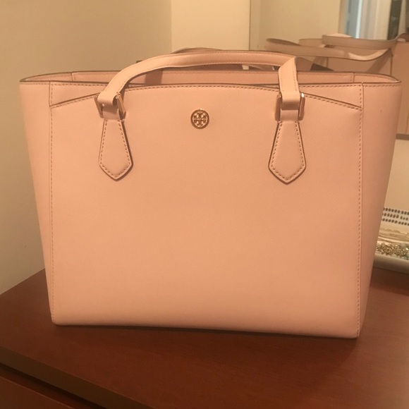 Tory Burch Handbags - Tory Burch Robinson Small Tote (EUC) Shell Pink